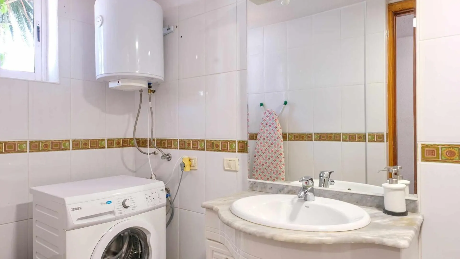 Parque Santiago 2 Villa 2 Tenerife Rental & Sales Playa de las Americas  Spain